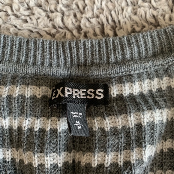 Light gray sweater - Picture 2 of 2